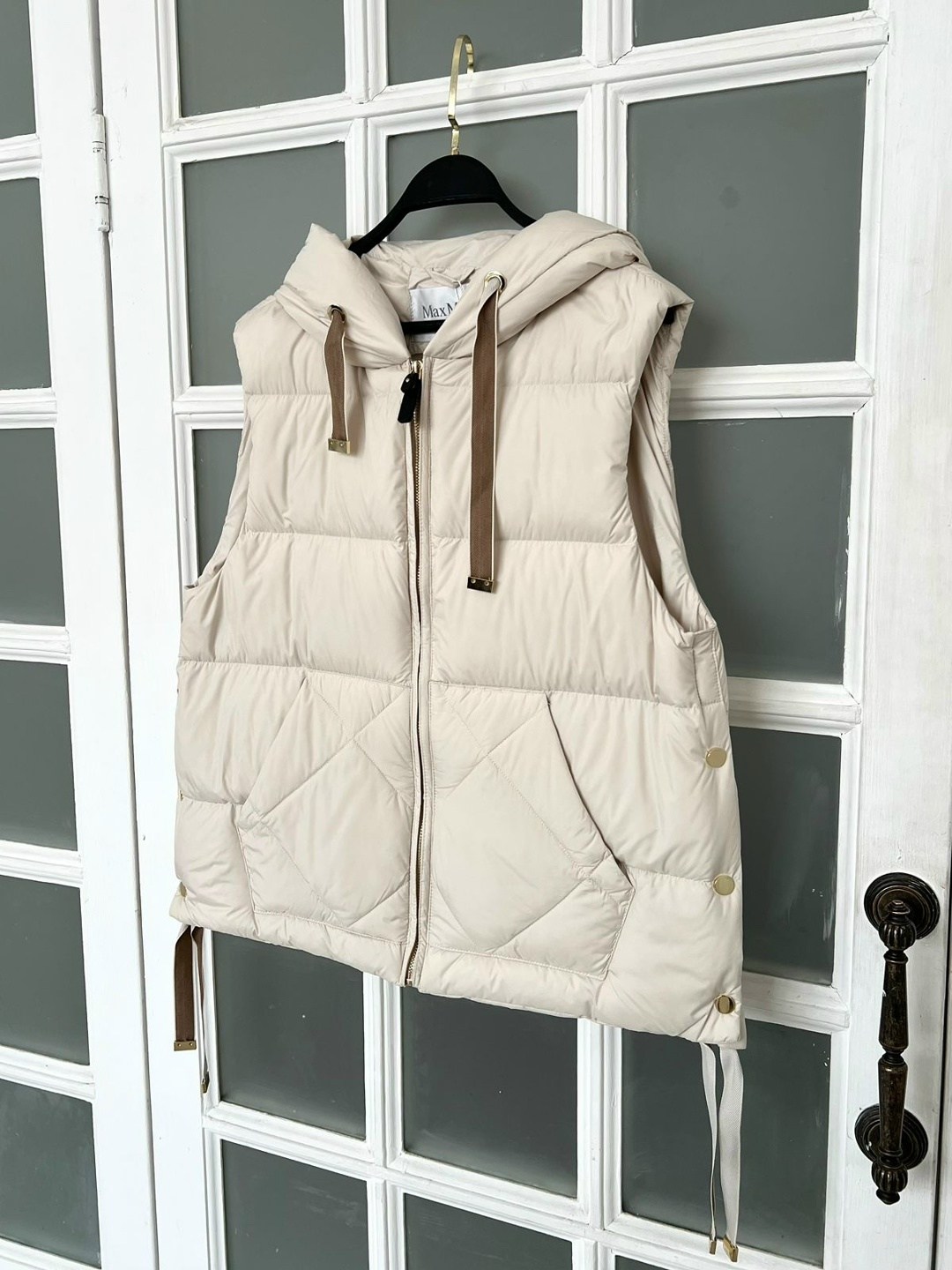 жилетка женская,жилетка с капюшоном,женский жилет,жилет теплый,жилетка