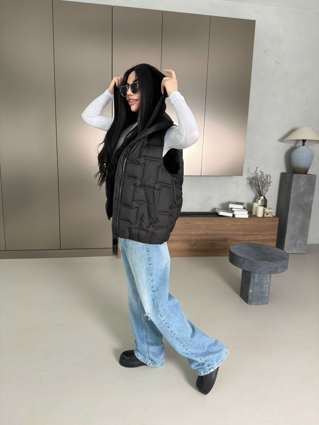 жилетка женская,жилет утепленная,жилетка с капюшоном,жилет женский,жилет с капюшоном