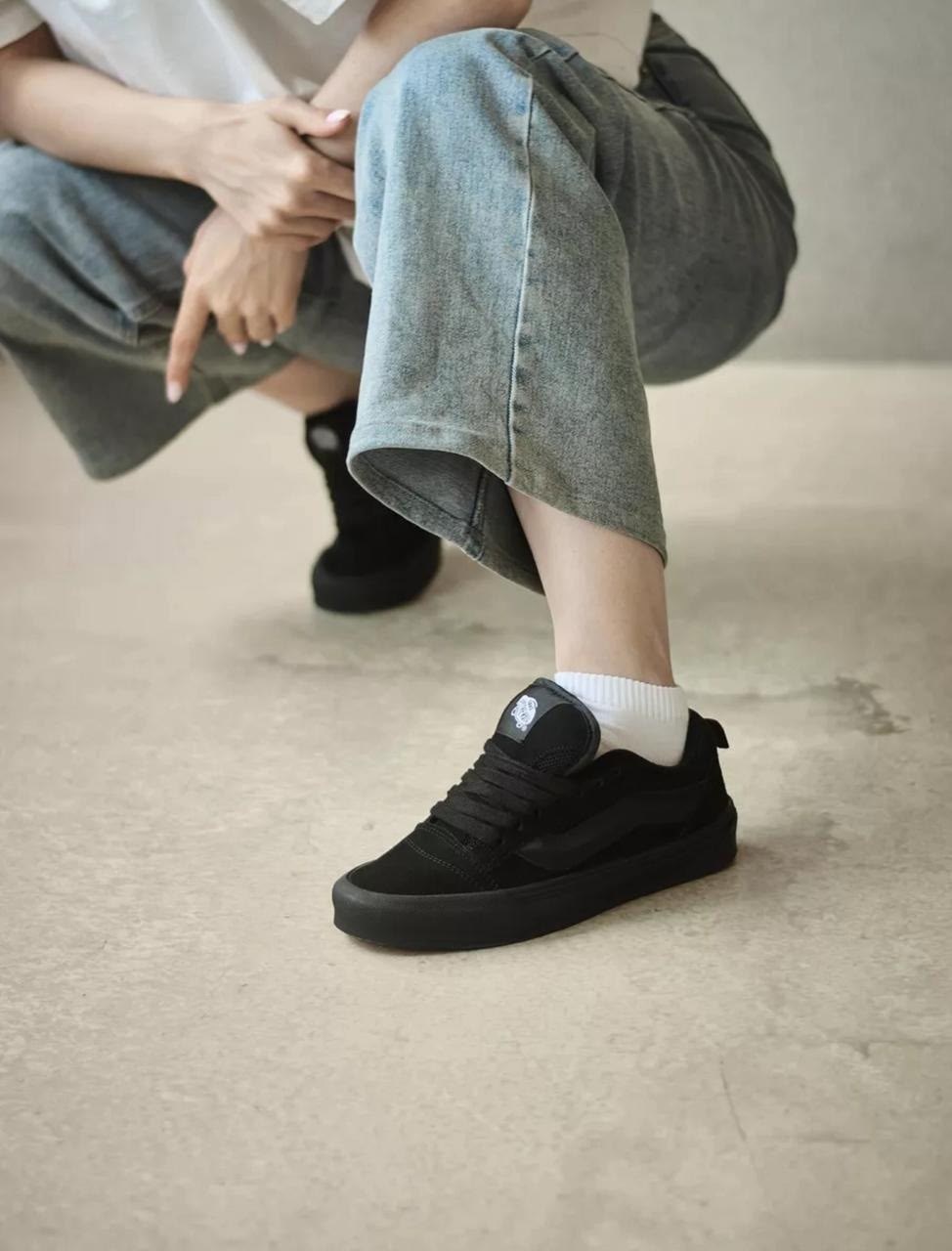 ,черные кроссовки,vans knu skool черные,вансы черные,кеды мужские vans knu skool черные