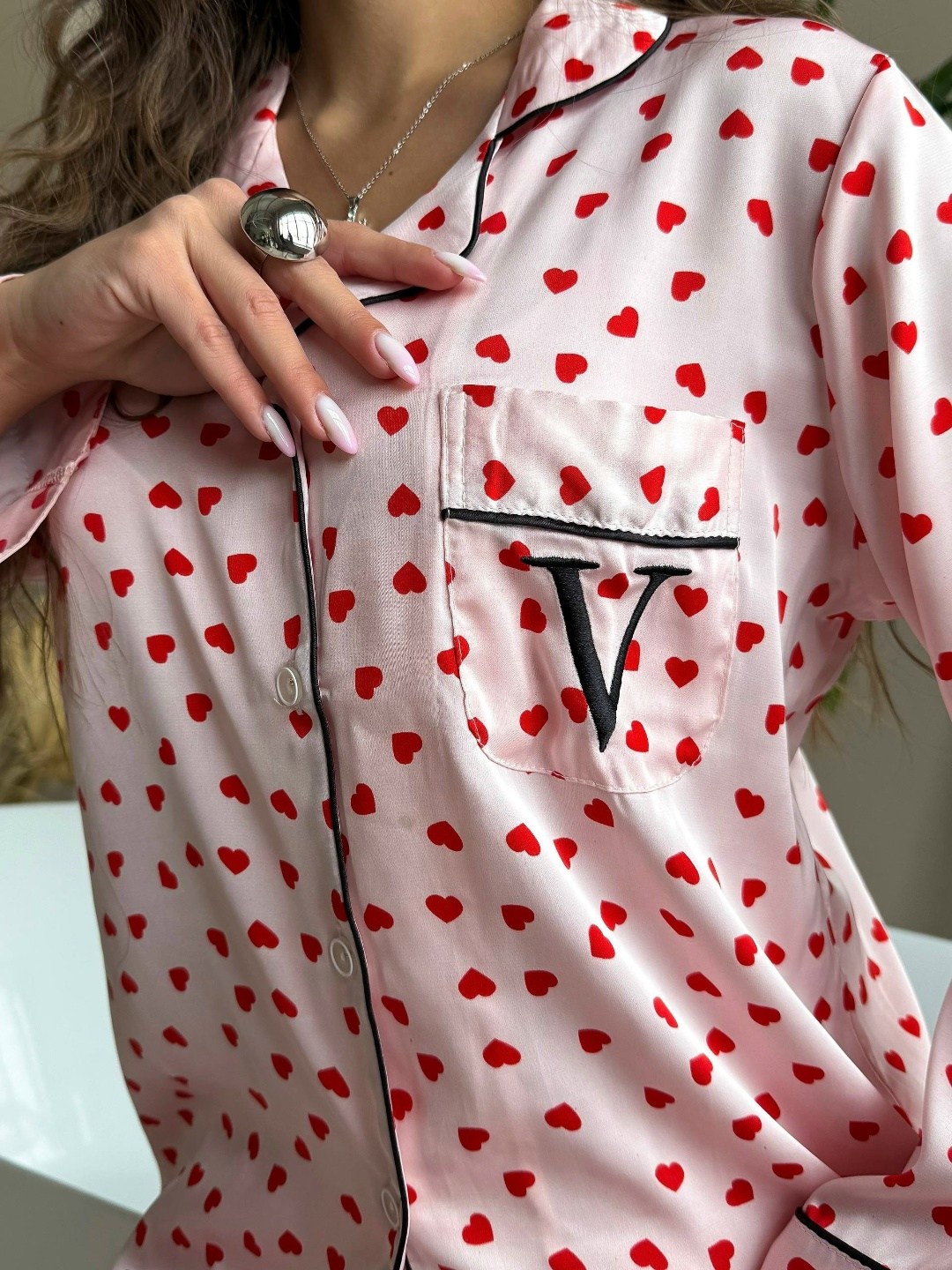 женские пижамы,пижама со штанами и рубашкой с сердечками,пижама комплект,женские пижамные комплекты,пижама