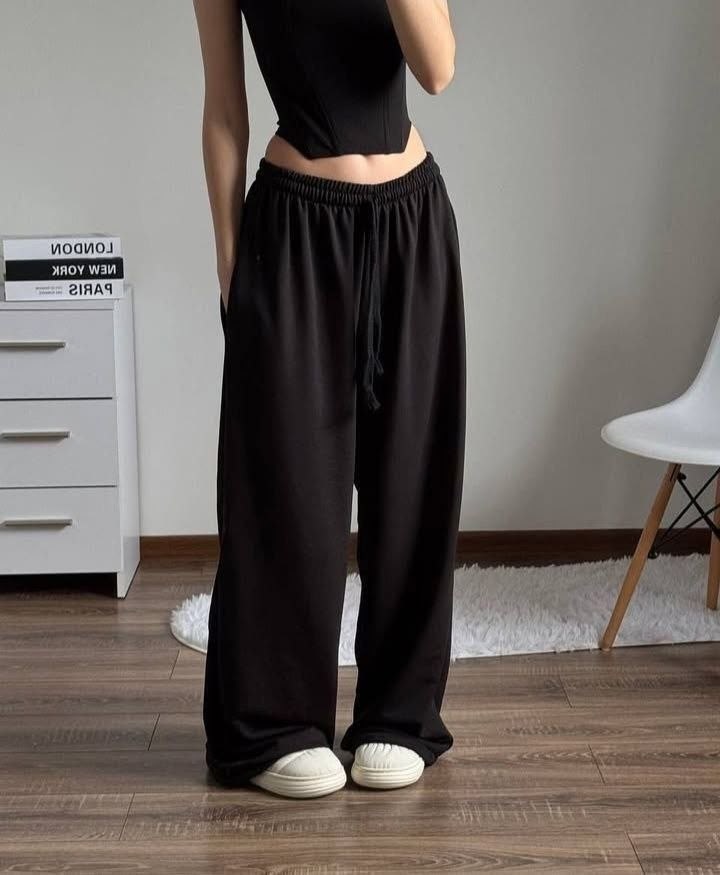 серые широкие спортивные штаны,брюки широкие,штаны спортивные широкие,штаны для женщин спортивные,спортивные брюки