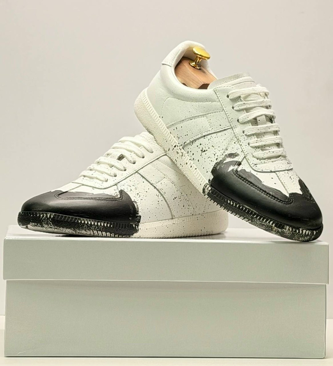 кроссовки maison margiela replica paint splatter sneakers белый,кроссовки maison margiela replica paint splatter,maison margiela replica sneaker low top paint splatter,кроссовки maison margiela painte