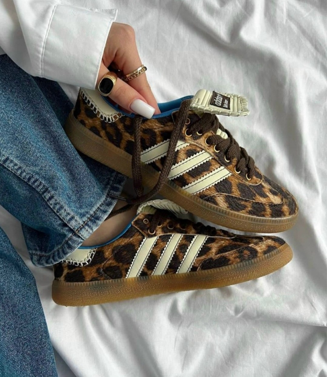 ,леопардовые кроссовки,кроссовки adidas samba leopard wales bonner,кроссовки адидас леопардовые,леопардовые адидас самба