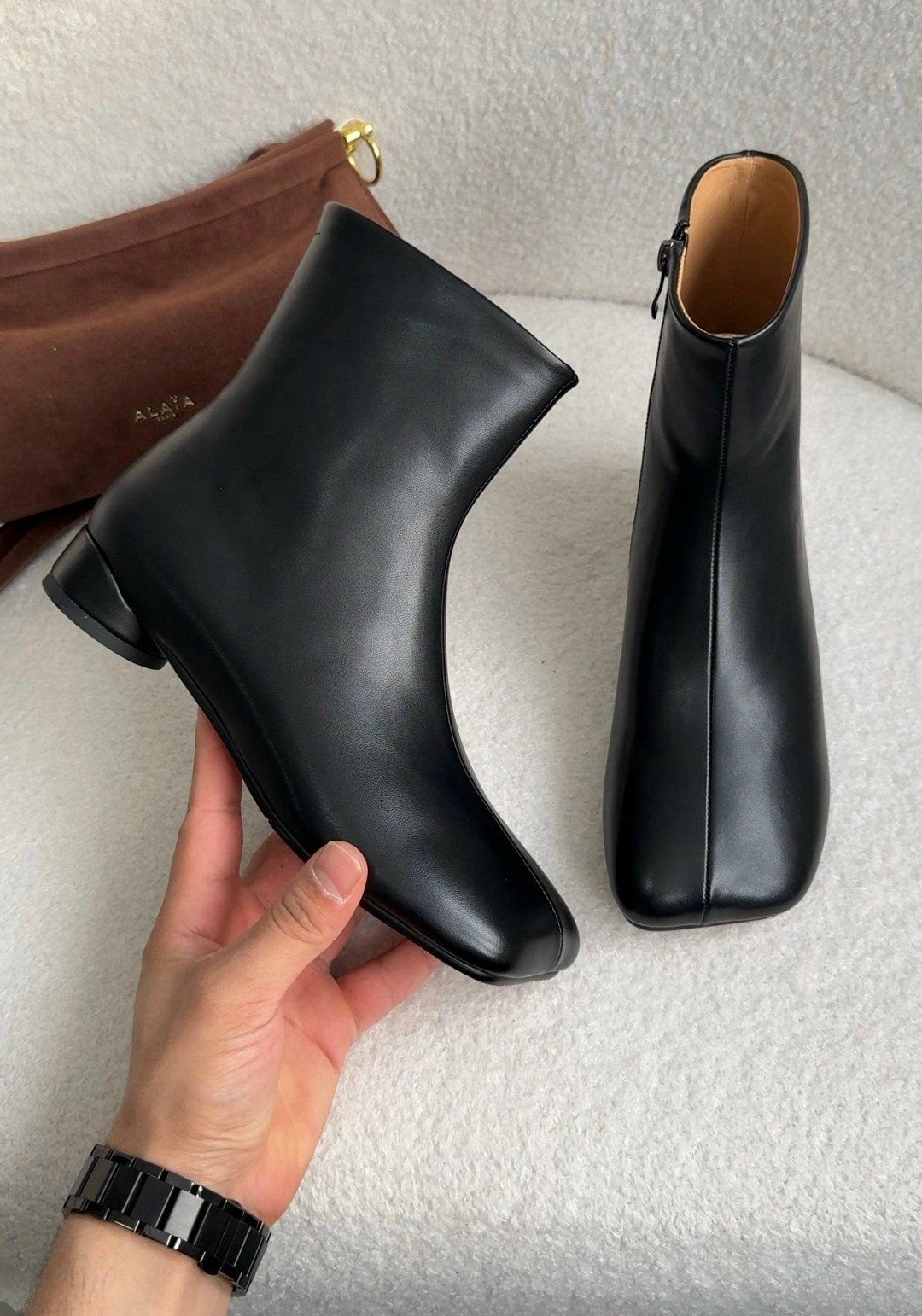 женские ботильоны,,ботильоны с квадратным носком,женские ботильоны из натуральной замши на низком квадратном каблуке,замшевые ботильоны