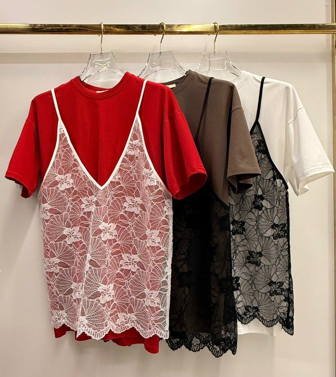 стильные наряды,бельевой стиль в одежде,платье в бельевом стиле,бельевой стиль,платье в бельевом стиле с рубашкой сверху