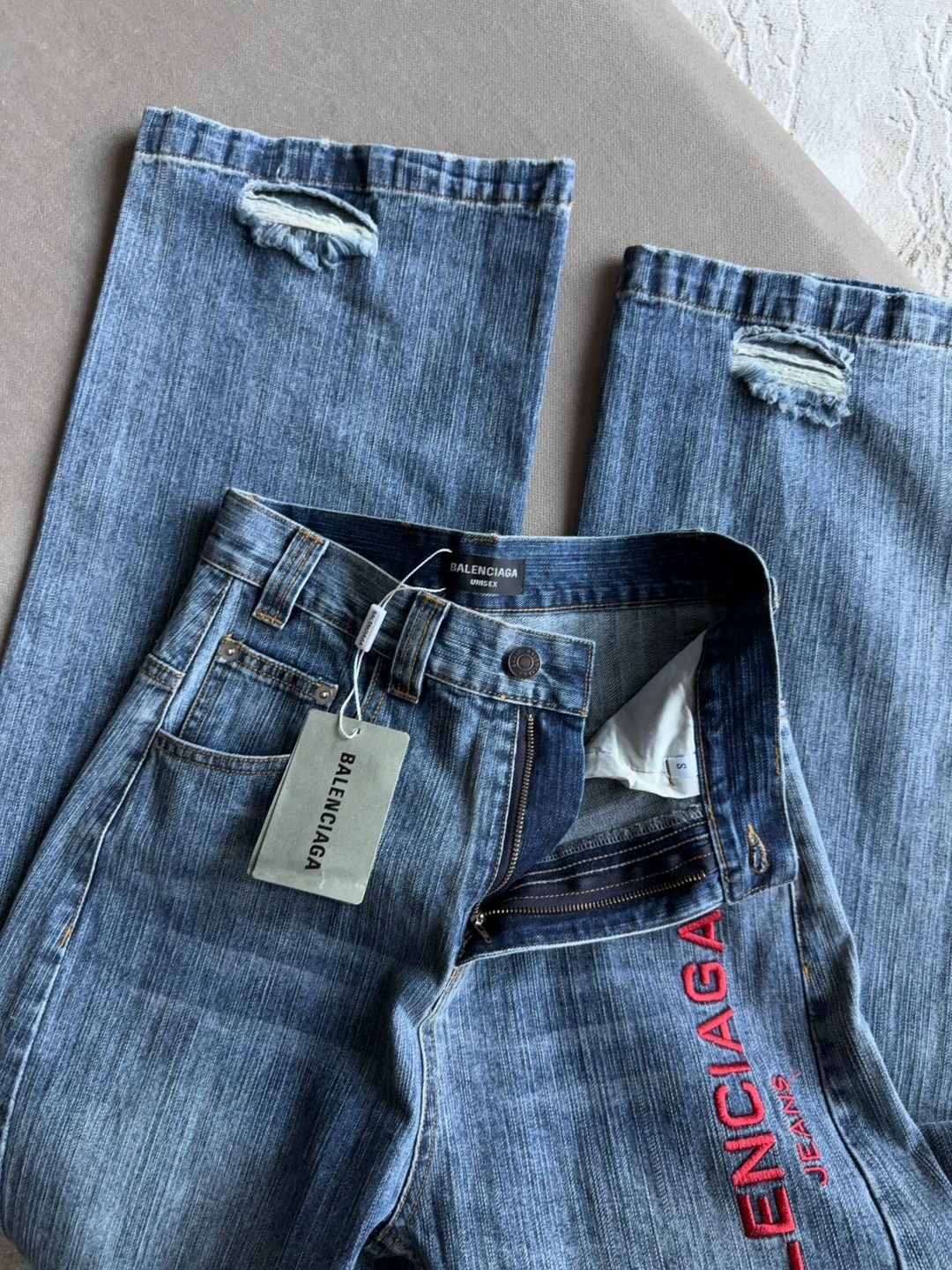 джинсы gucci,женские джинсы,модные джинсы,джинсы balenciaga,одежда джинсы