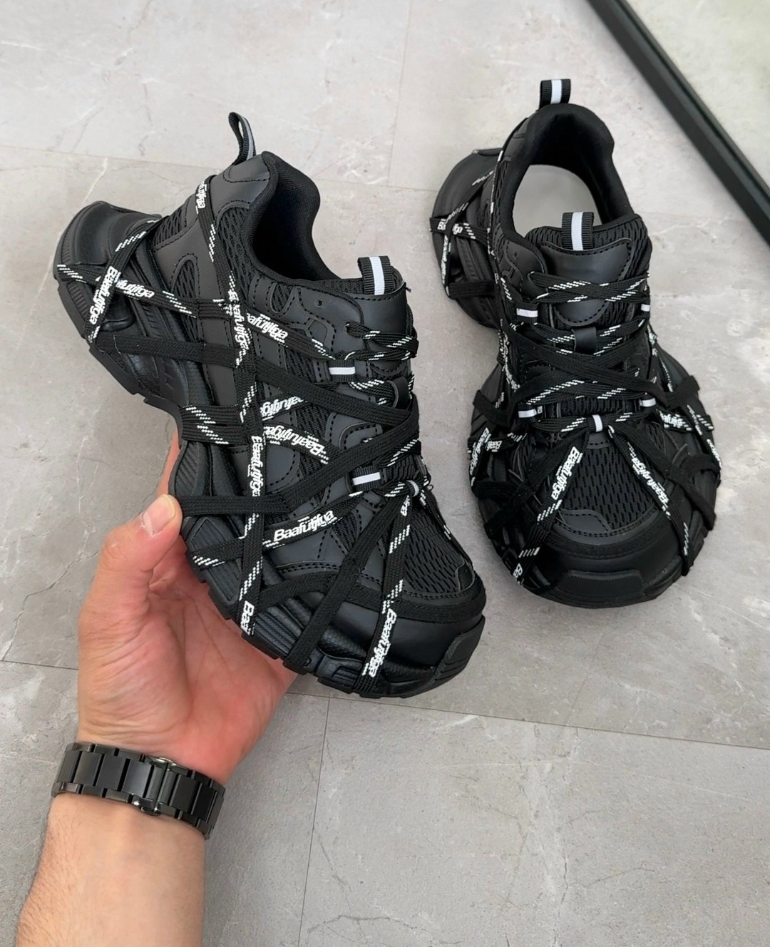 кроссовки 3xl extreme lace массивные на шнуровке balenciaga,balenciaga кроссовки женские,кроссовки balenciaga,баленсиага кроссовки черные track,кроссовки balenciaga 3 xl