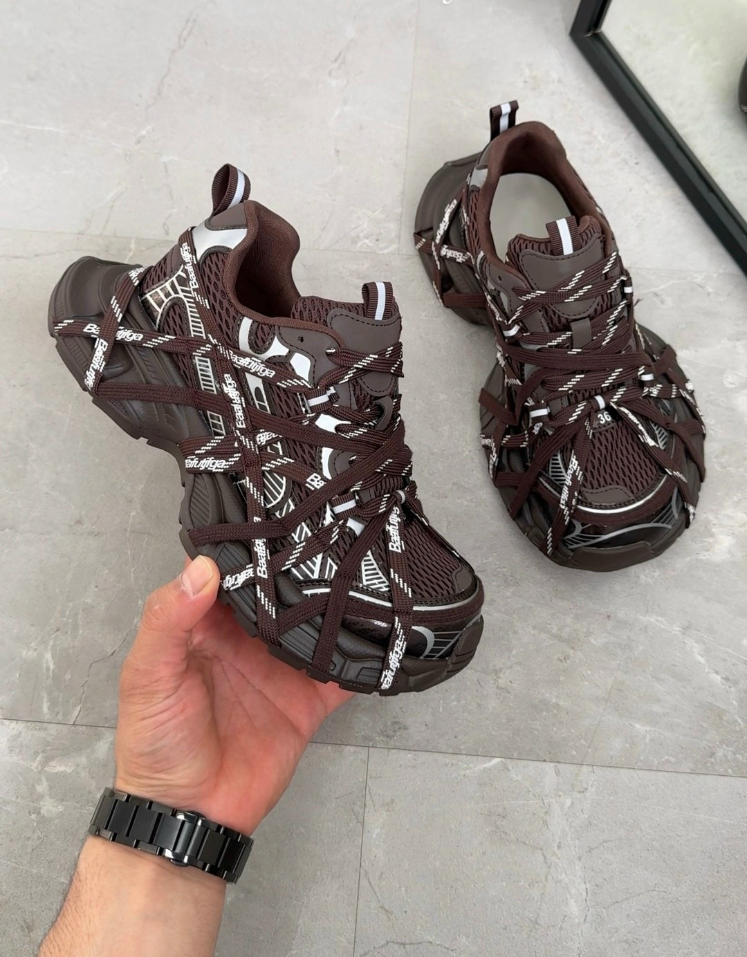 кроссовки 3xl extreme lace массивные на шнуровке balenciaga,balenciaga кроссовки женские,кроссовки balenciaga,баленсиага кроссовки черные track,кроссовки balenciaga 3 xl