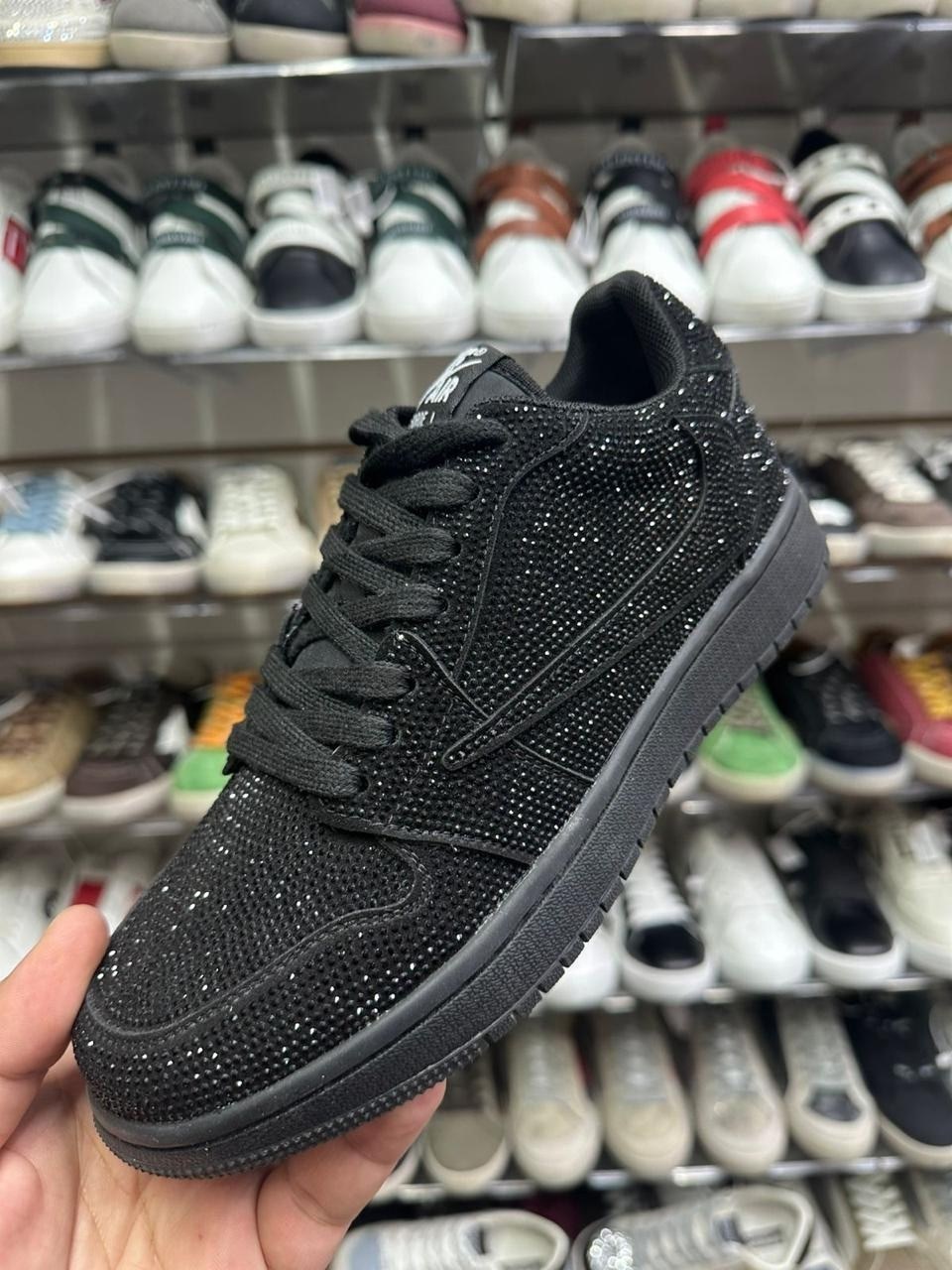 кроссовки,женские кроссовки,кроссовки со стразами,модные кроссовки,повседневные кроссовки