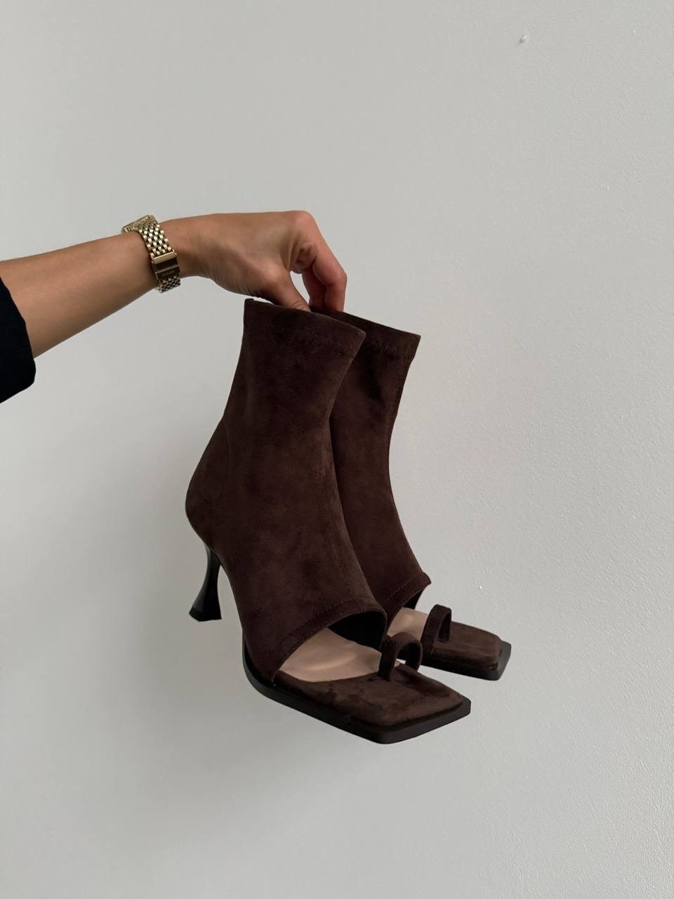 ботильоны женские,ботильоны модные,замшевые ботильоны,коричневые ботильоны,ботильоны демисезонные чулки на каблуке londri 306462715