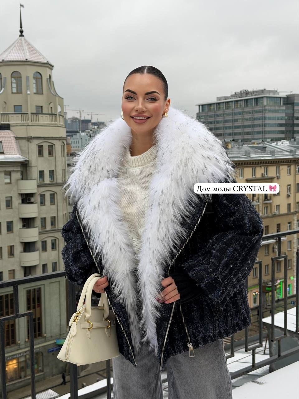 пуховики с мехом,модная женская куртка,джинсовая куртка с мехом песца yana kraft brand,пуховики с натуральным мехом,короткая куртка