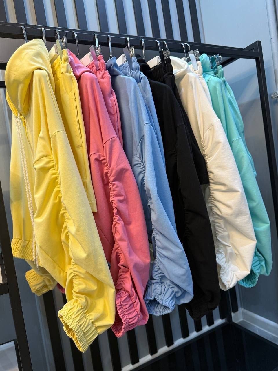 костюм шортами,женские костюмы,спортивные костюм с шортами,костюм спортивный женский,летние костюмы