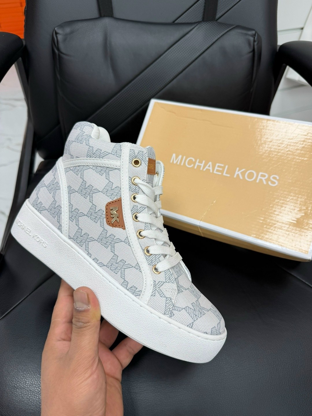 зимние кроссовки michael kors арт 4623,женские высокие кеды michael kors edie high top,кроссовки michael kors,кроссовки michael michael kors,кеды michael michael kors