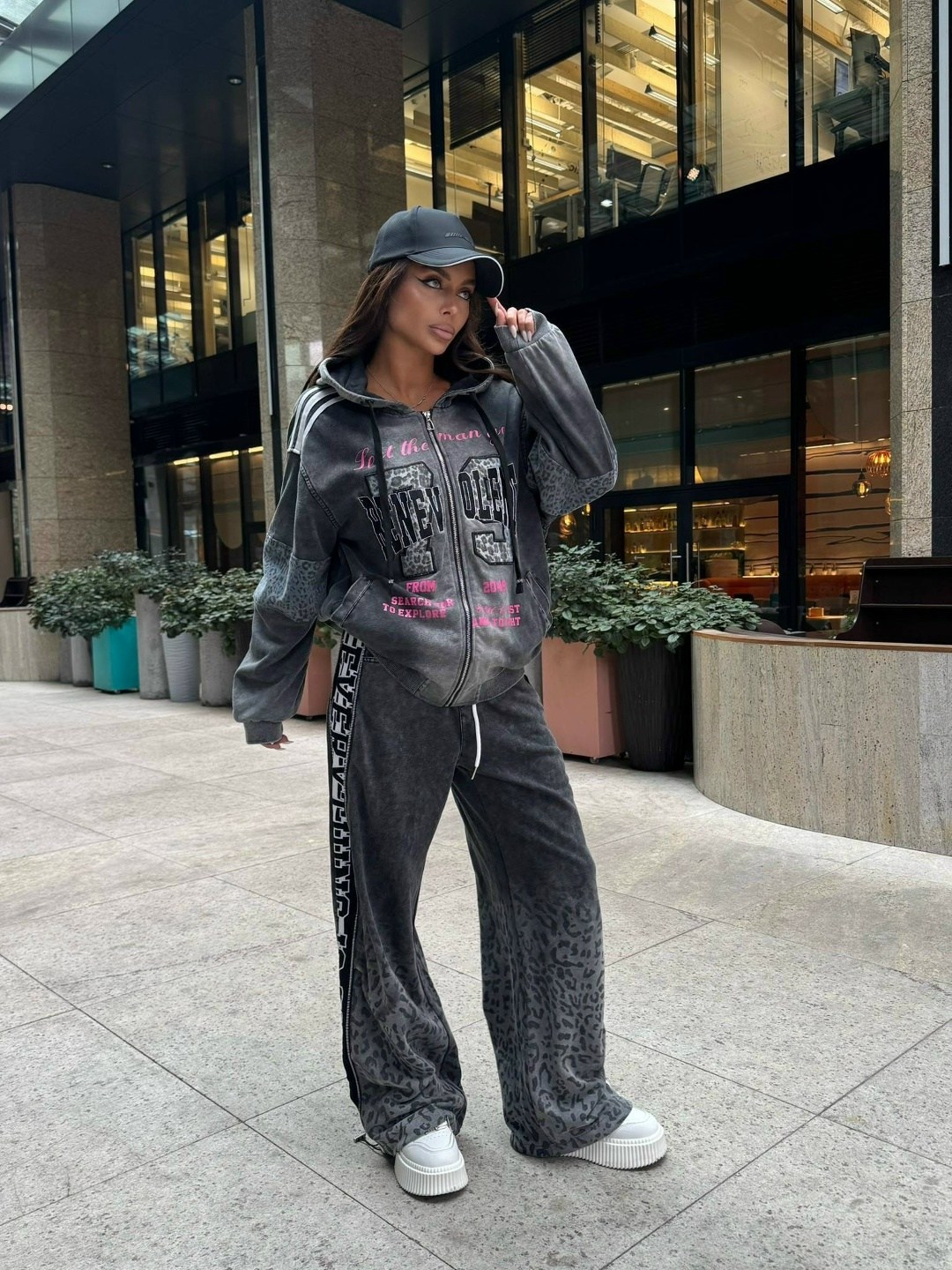 костюм спортивный женский,женские костюмы,женской одежды,спортивный костюм