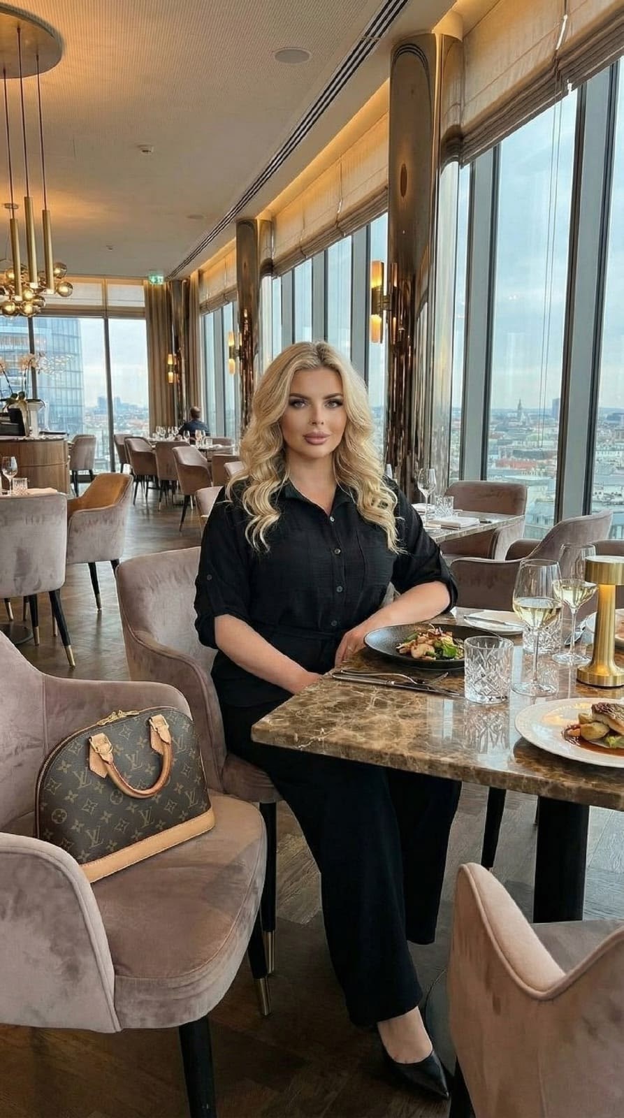 женский брючный костюм большие размеры,костюм с брюками,костюм брючный женский,брючные костюмы для женщин,костюм брючный черный