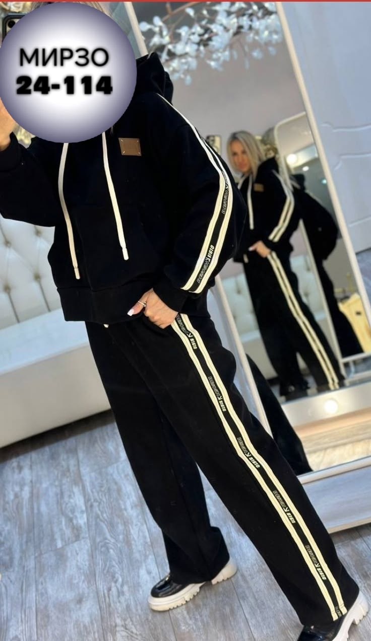 костюм спортивный женский,женский спортивный костюм на флисе,женские костюмы на флисе,женский спортивный костюм велюр чёрный с лампасами,костюм спортивный женский двойка