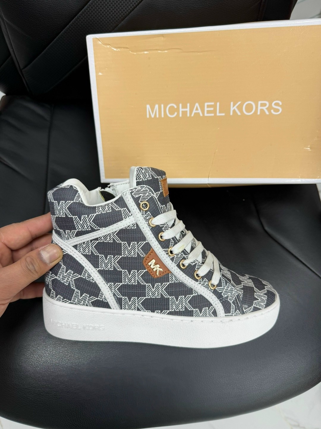 зимние кроссовки michael kors арт 4623,женские высокие кеды michael kors edie high top,кроссовки michael kors,кроссовки michael michael kors,кеды michael michael kors