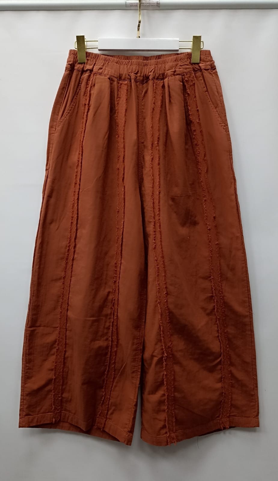 брюки женские хлопково-льняные с широкими штанинами,брюки женские льняные с широкими штанинами,широкие льняные брюки женские,женские брюки с широкими штанинами,льняные широкие брюки