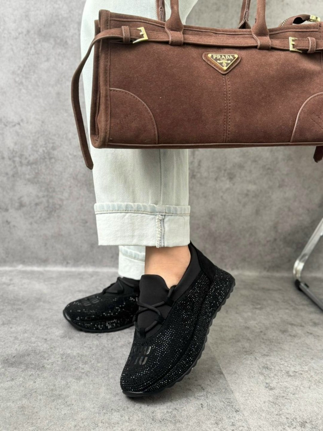 ,женские кроссовки,кроссовки модные,женская ,кроссовки со стразами