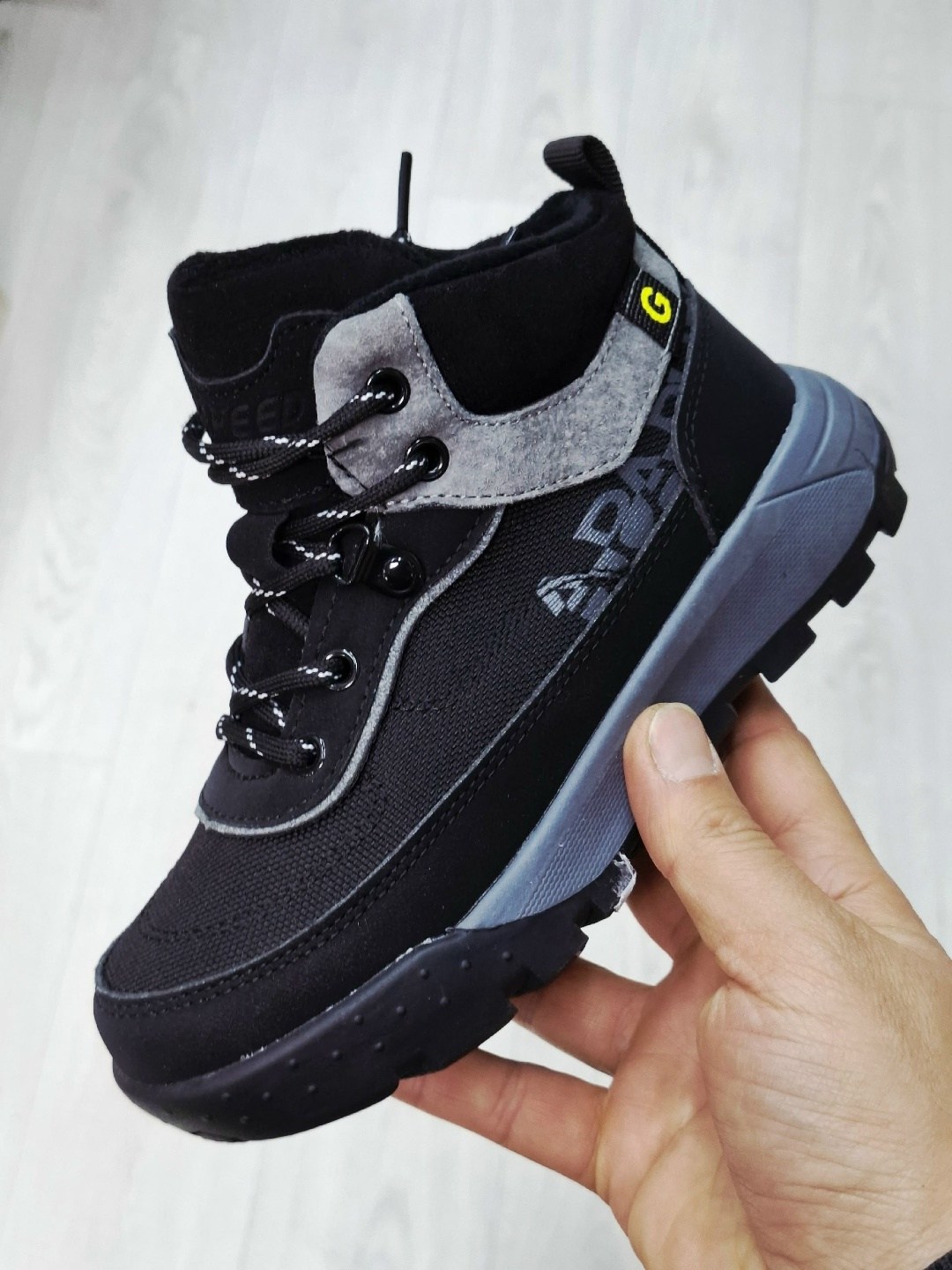 ,зимние кроссовки ботинки подростковые р. 36-41,ботинки для мальчика,ботинки детские,демисезонная