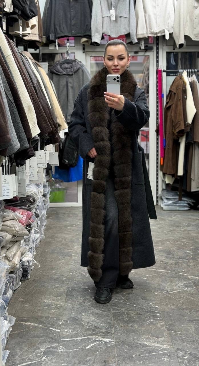 кашемировое пальто с меховым воротником из соболя,пальто из итальянского кашемира с мехом соболя,пальто из итальянского кашемира с мехом соболя yana kraft brand,пальто шерстяное с мехом соболя stone,п