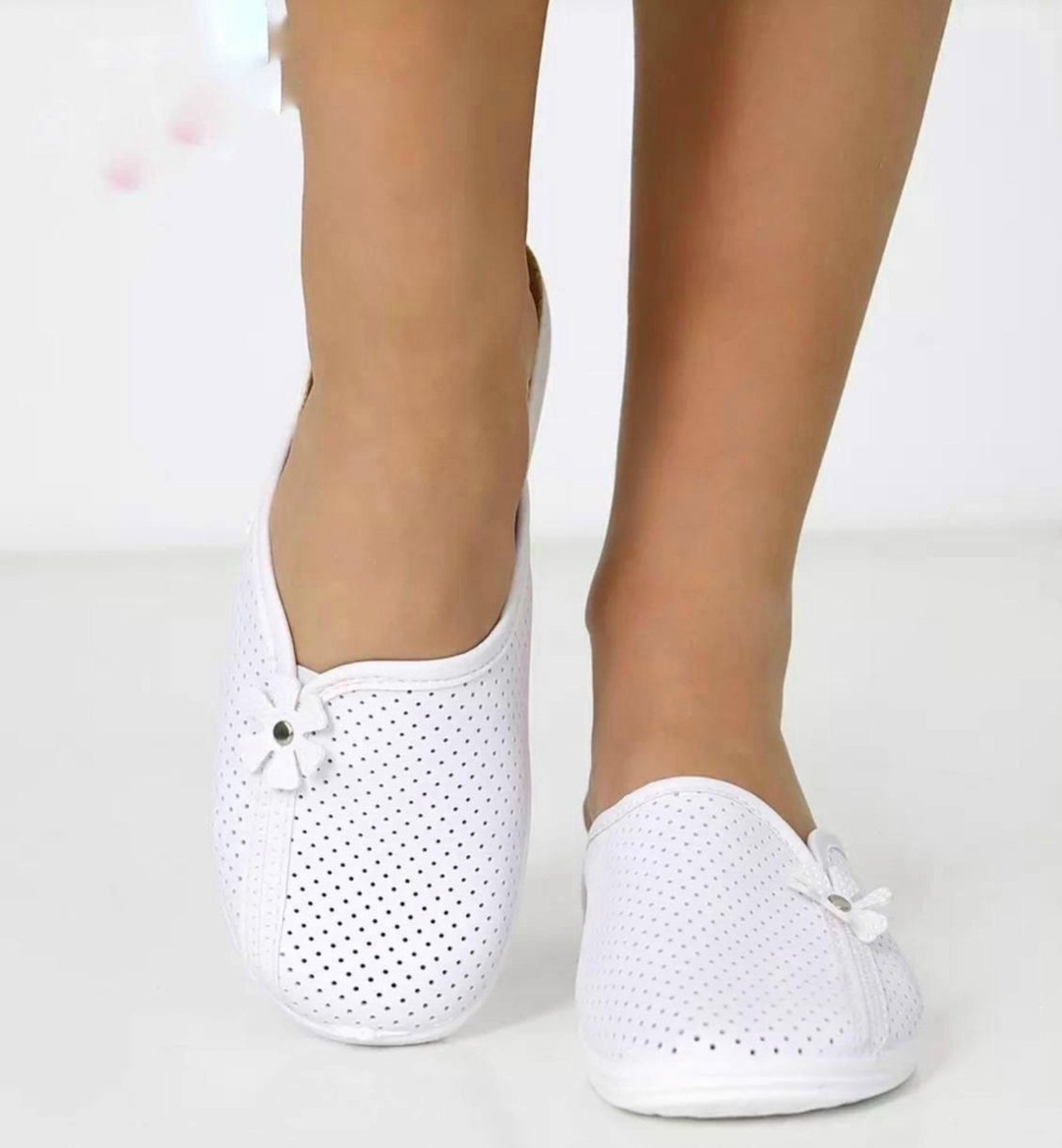 сабо с перфорацией,сабо медицинские женские,медицинские тапочки,тапочки белые,