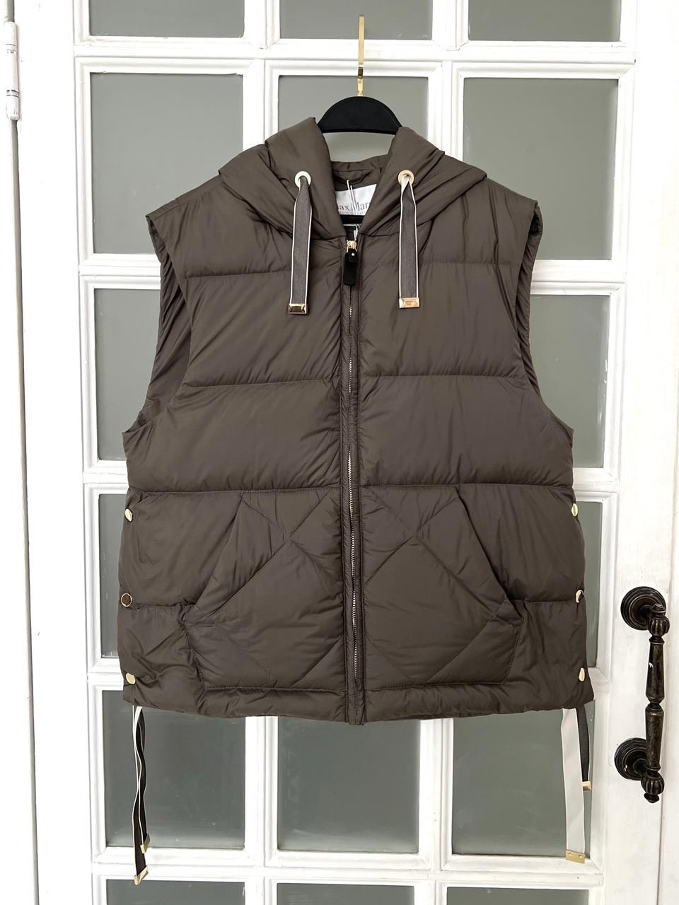 жилетка женская,жилет утепленная,жилет утепленный безрукавка с капюшоном firead,жилет женский,жилет женский утепленный