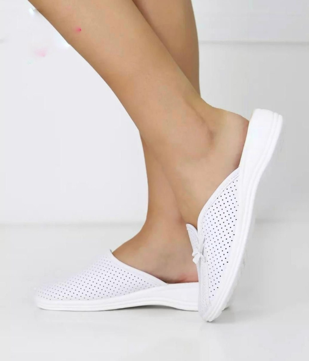 сабо с перфорацией,сабо медицинские женские,медицинские тапочки,тапочки белые,тапки женские