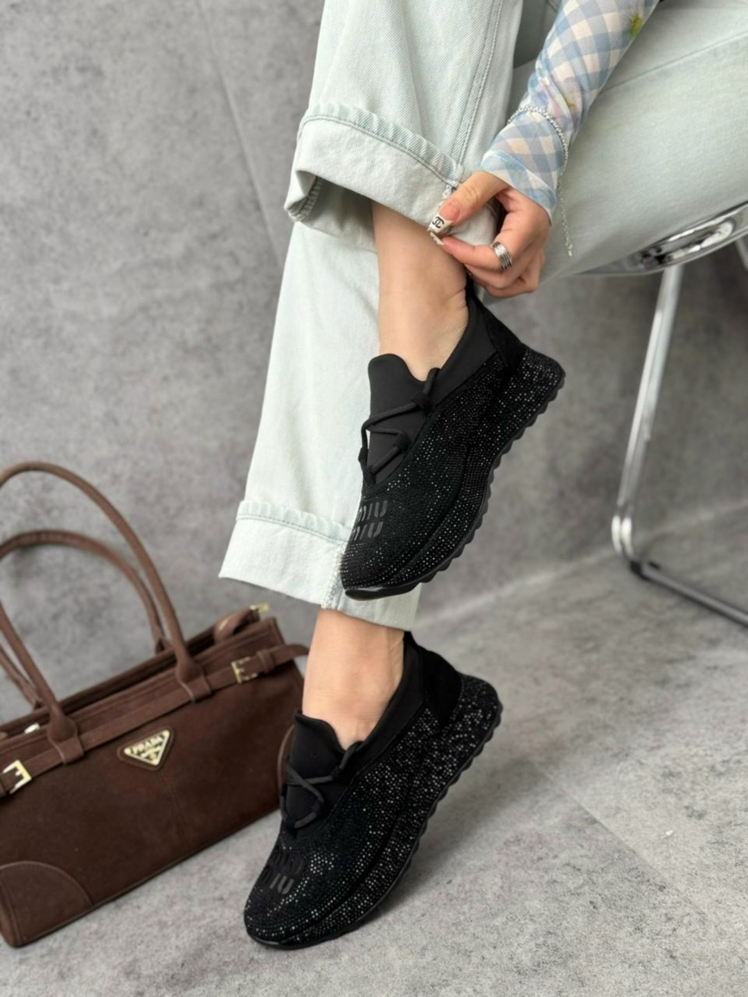 ,женские кроссовки,кроссовки модные,женская ,кроссовки со стразами