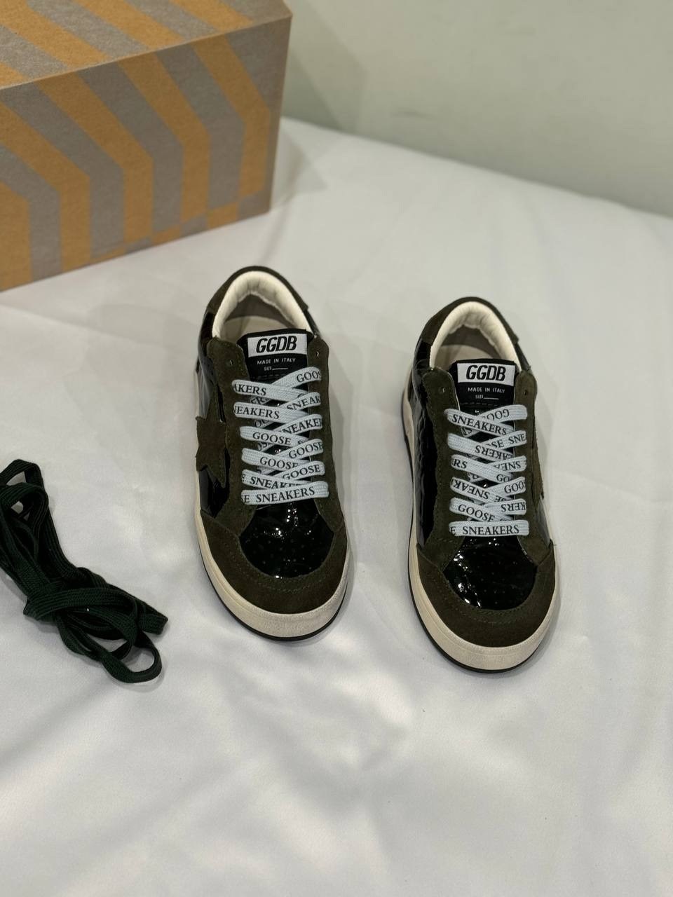 ,лаковые кроссовки golden goose,кеды брендовые,кроссовки golden goose,кроссовки кеды