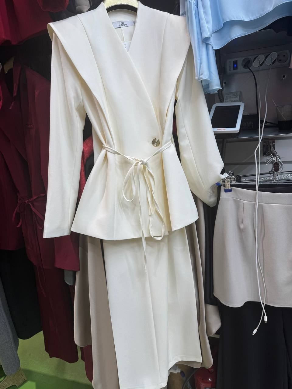 элегантное модное,костюм,женские костюмы,костюм платье