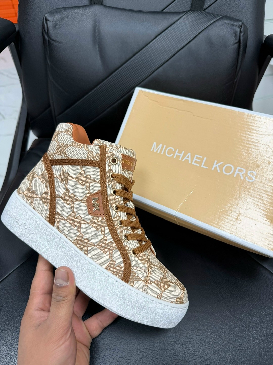 зимние кроссовки michael kors арт 4623,женские высокие кеды michael kors edie high top,кроссовки michael kors,кроссовки michael michael kors,кеды michael michael kors