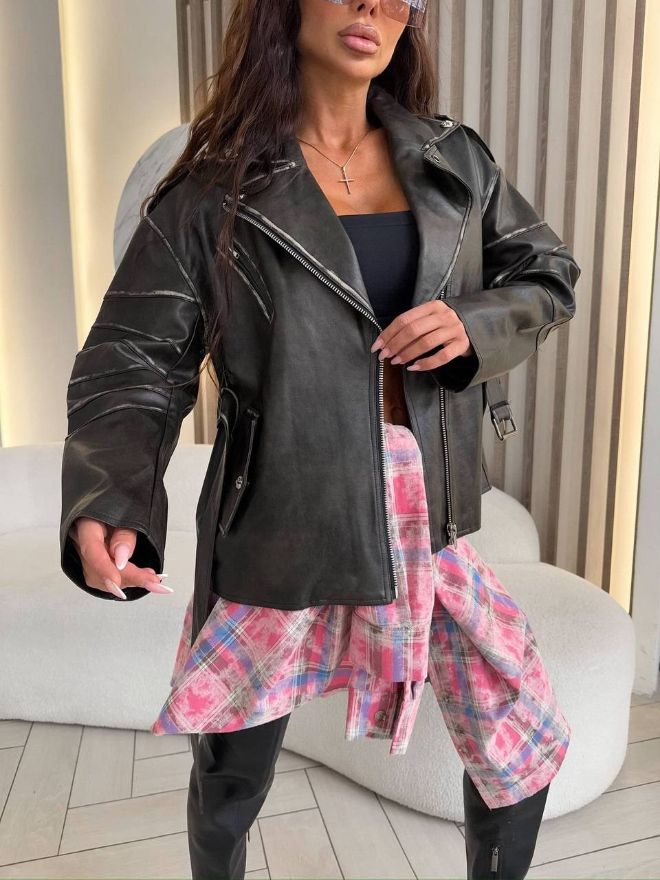 куртка бомбер оверсайз кожаная c&c fashion,куртка косуха,кожаная куртка косуха,женская куртка косуха,куртка косуха кожаная оверсайз