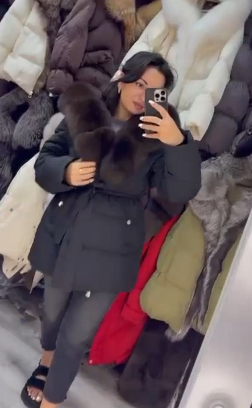 пуховик женский с натуральным мехом,пуховик с натуральным мехом,стильные пуховики с мехом,пуховик с натуральным мехом furs lux,зимние куртки и пуховики