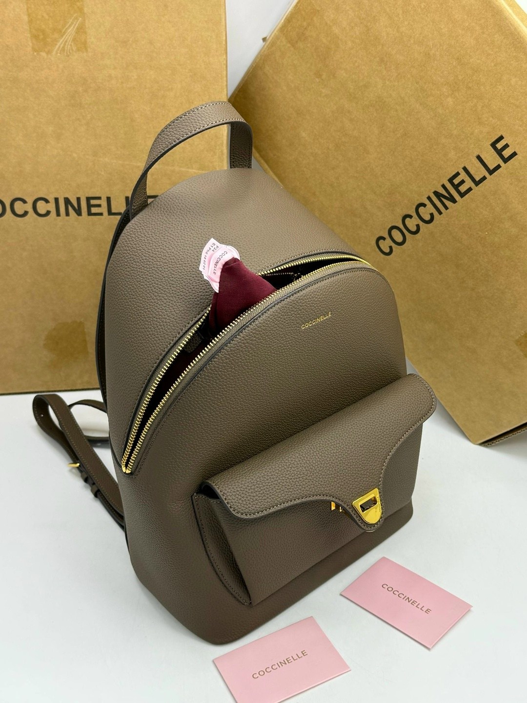 рюкзак coccinelle,женские рюкзаки,рюкзак,кожаные рюкзаки,бежевый рюкзак