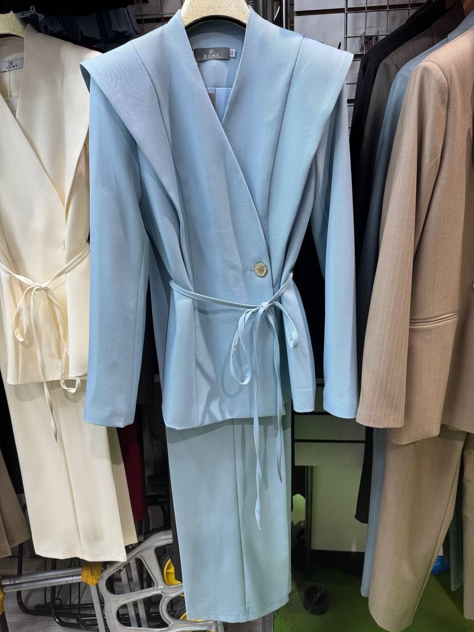 элегантное модное,костюм,женские костюмы,костюм платье