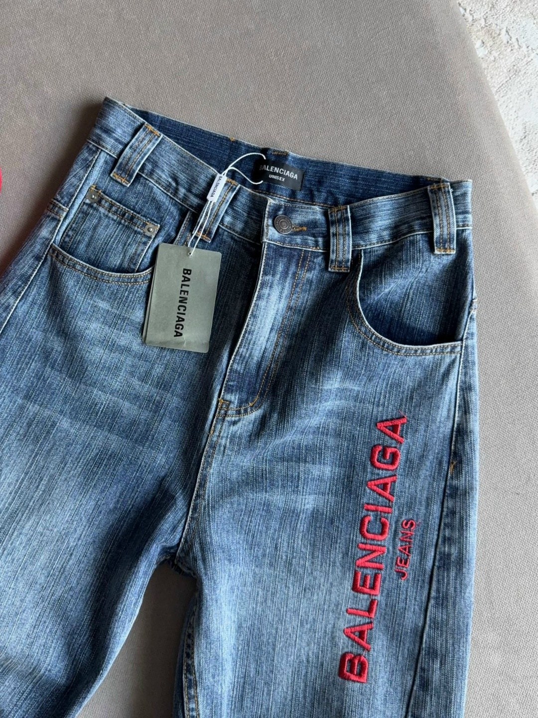 джинсы gucci,женские джинсы,модные джинсы,джинсы balenciaga,одежда джинсы