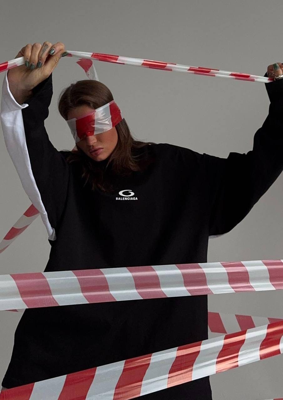 лонгслив balenciaga,свитшот мужской balenciaga воротник черный,футболка fw24 мужская свободного покроя черный balenciaga,свитшот баленсиага мужской,свитшот balenciaga