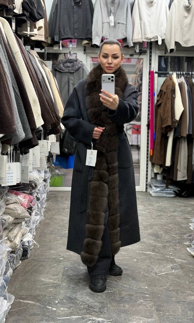 кашемировое пальто с меховым воротником из соболя,пальто из итальянского кашемира с мехом соболя,пальто из итальянского кашемира с мехом соболя yana kraft brand,пальто шерстяное с мехом соболя stone,п