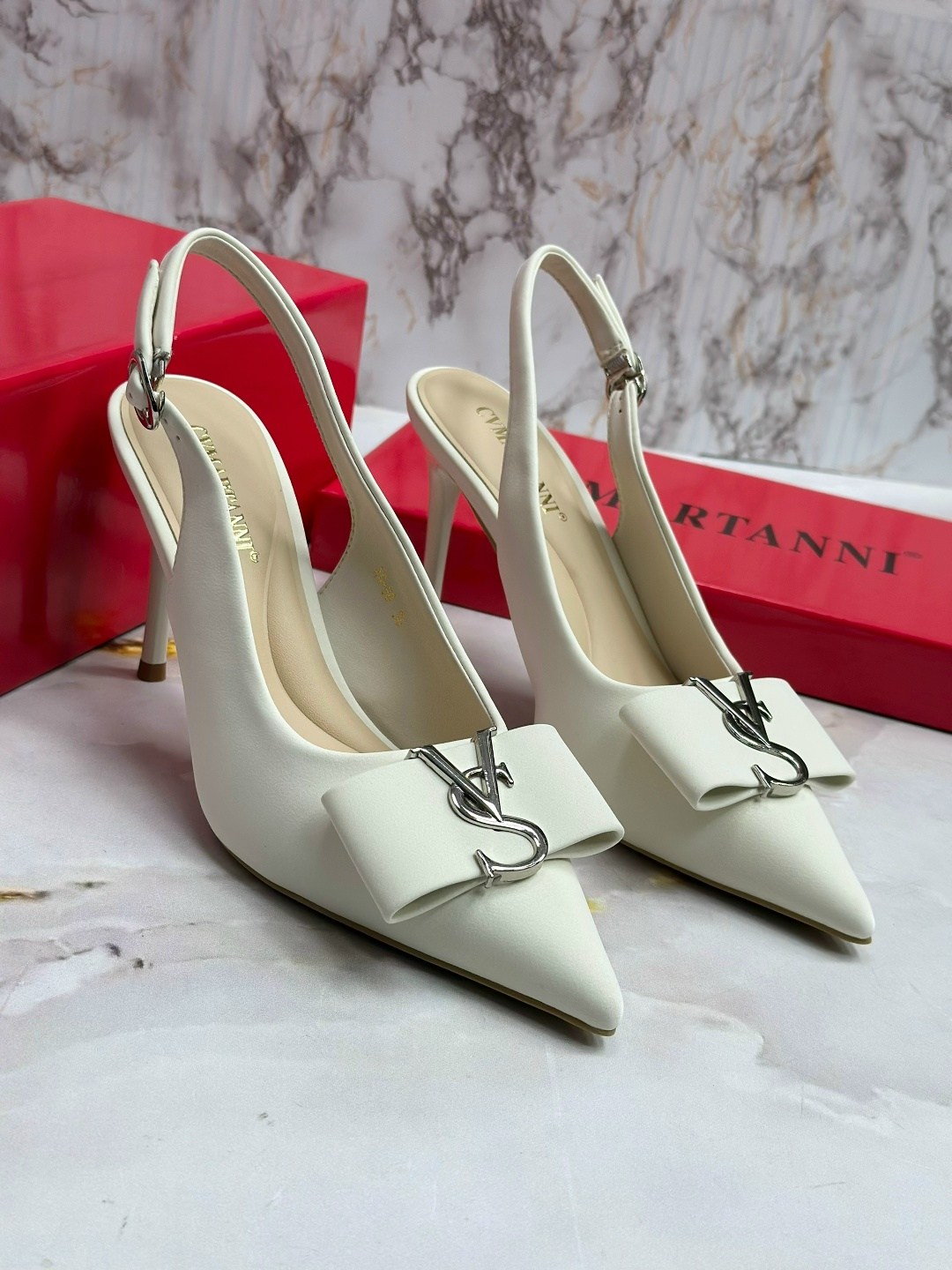 ,босоножки valentino,босоножки стильные,модные туфли,стильные туфли