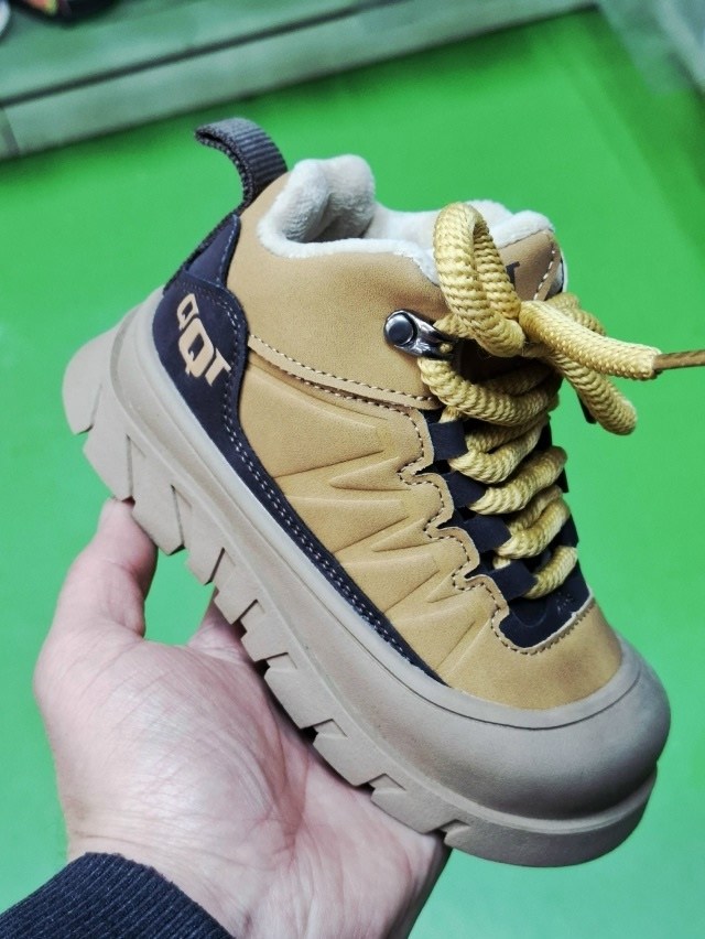 ,ботинки мальчикам,ботинки,зимние ботинки детские,спортивные ботинки