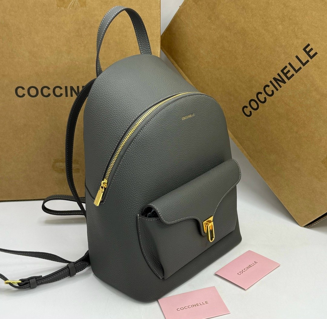 рюкзак coccinelle,coccinelle кожаный рюкзак,coccinelle clementine рюкзак,черные женские рюкзаки премиум класса coccinelle,рюкзак coccinelle рюкзак