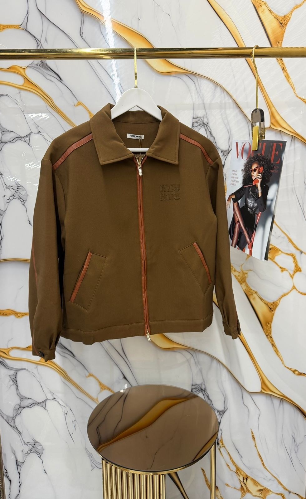 куртка burberry,куртка бомбер,куртка,коричневая куртка,короткая куртка