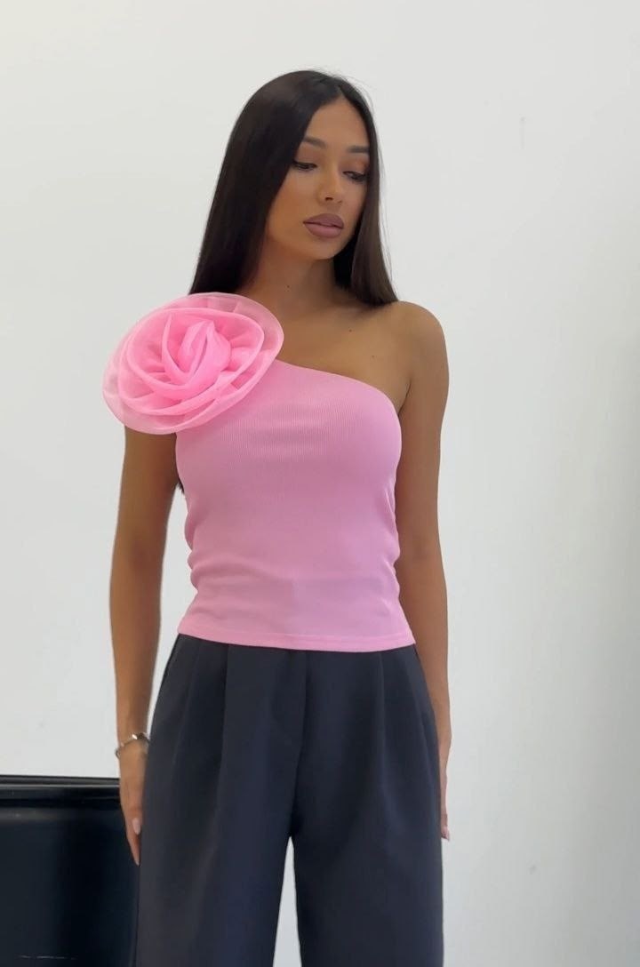 топ женский,шикарная одежда,объемные цветы,топ с цветами