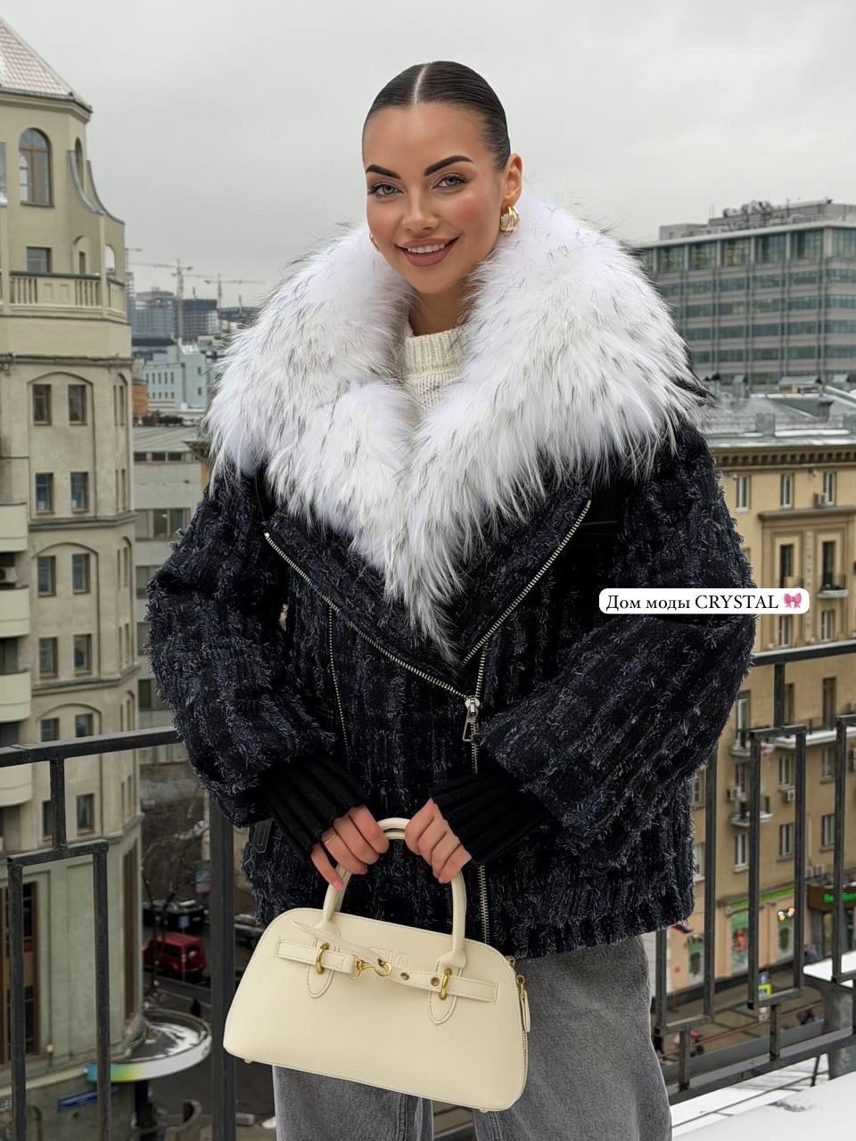 пуховики с мехом,модная женская куртка,джинсовая куртка с мехом песца yana kraft brand,пуховики с натуральным мехом,короткая куртка