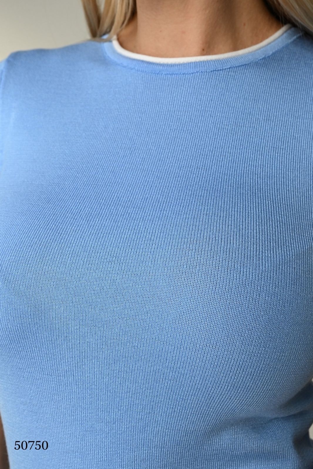 джинсы широкие,футболки женская,женские джинсы,джинсы женские широкие,футболке