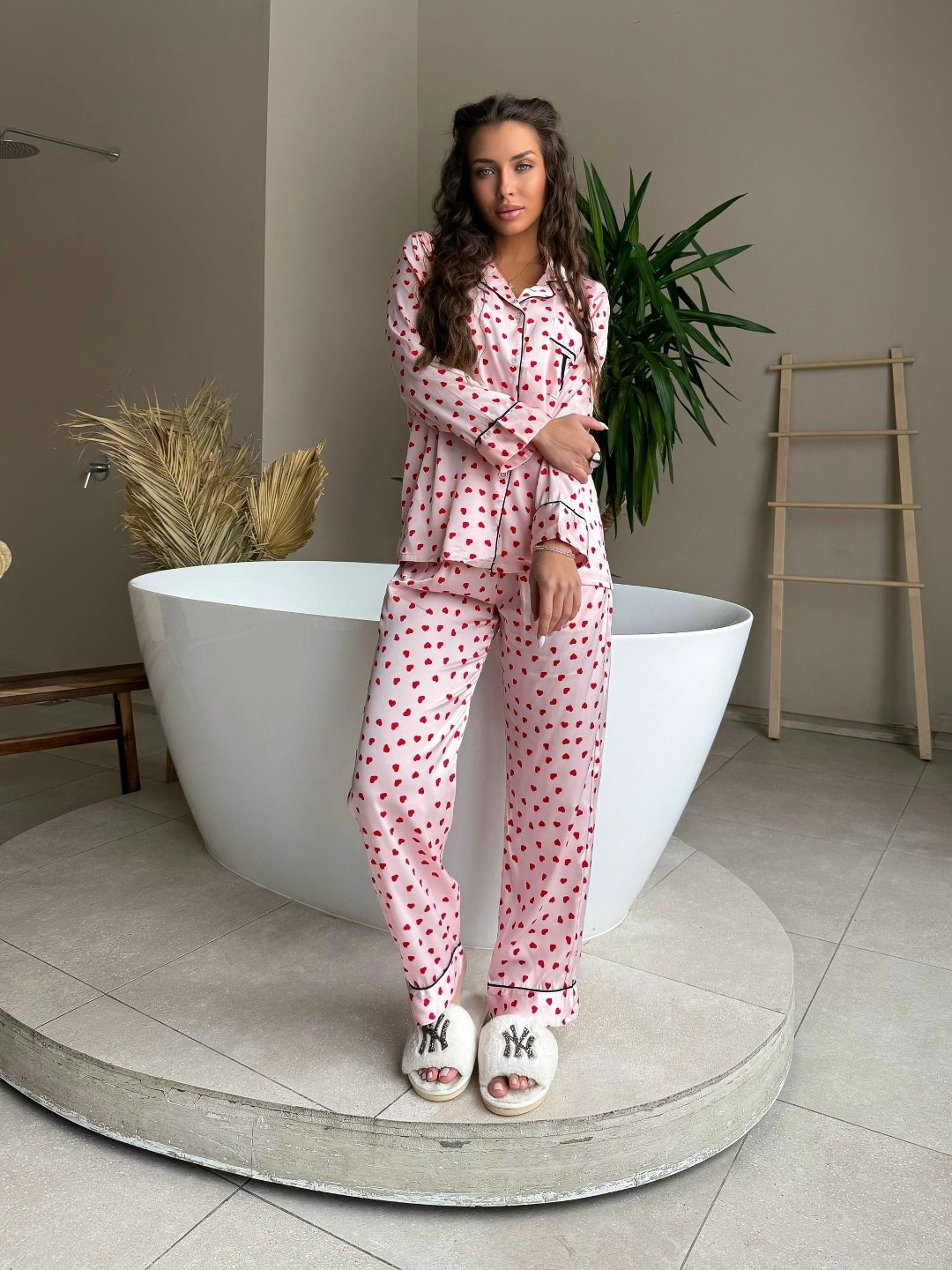 женские пижамы,пижама со штанами и рубашкой с сердечками,пижама комплект,женские пижамные комплекты,пижама