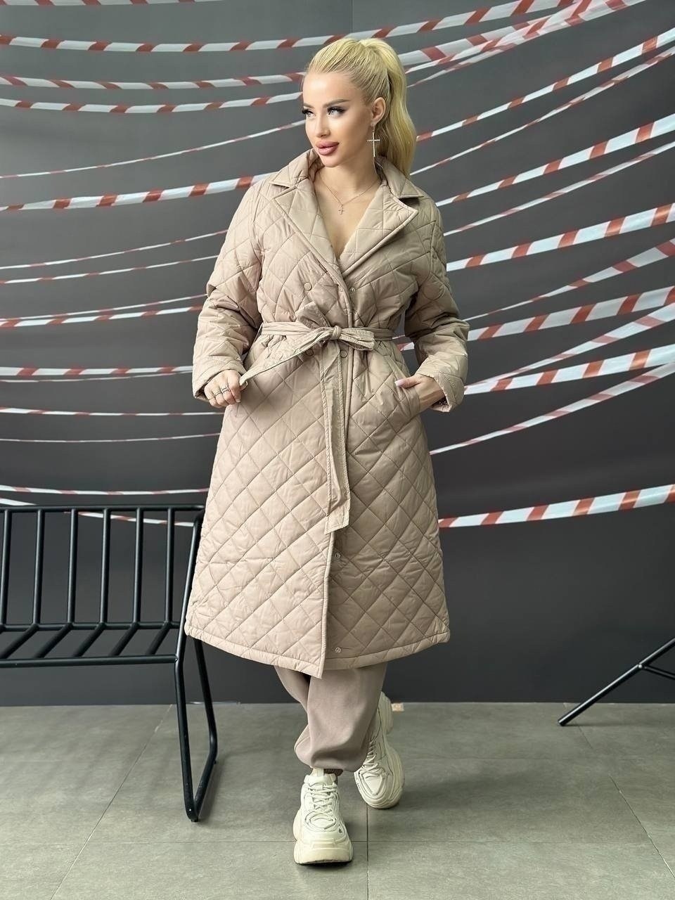 стёганое пальто женское бежевое,женское пальто стеганое,стеганое пальто бежевое,пальто женское демисезонное стеганое прямое с поясом,стеганое пальто
