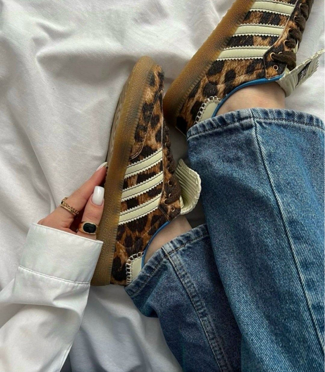 ,леопардовые кроссовки,кроссовки adidas samba leopard wales bonner,кроссовки адидас леопардовые,леопардовые адидас самба