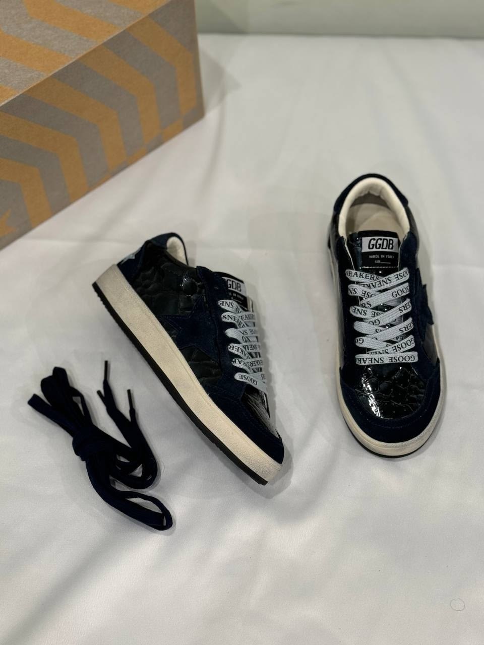 ,лаковые кроссовки golden goose,кроссовки golden goose,кеды golden goose,кроссовки кеды